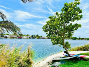 Beach Lake Paradise - Super Location!